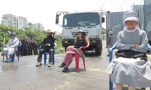 resistance_at_the_gate